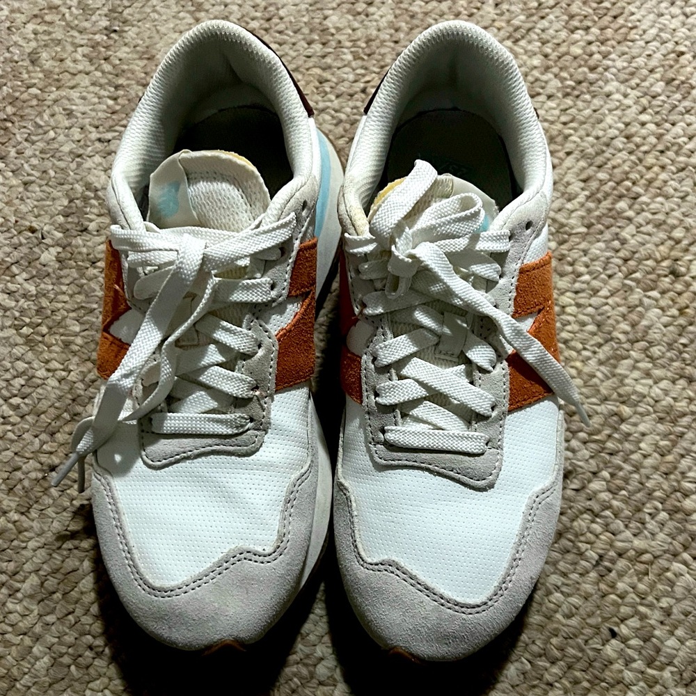 Used Women’s New Balance 237. Size 7.5. No box.